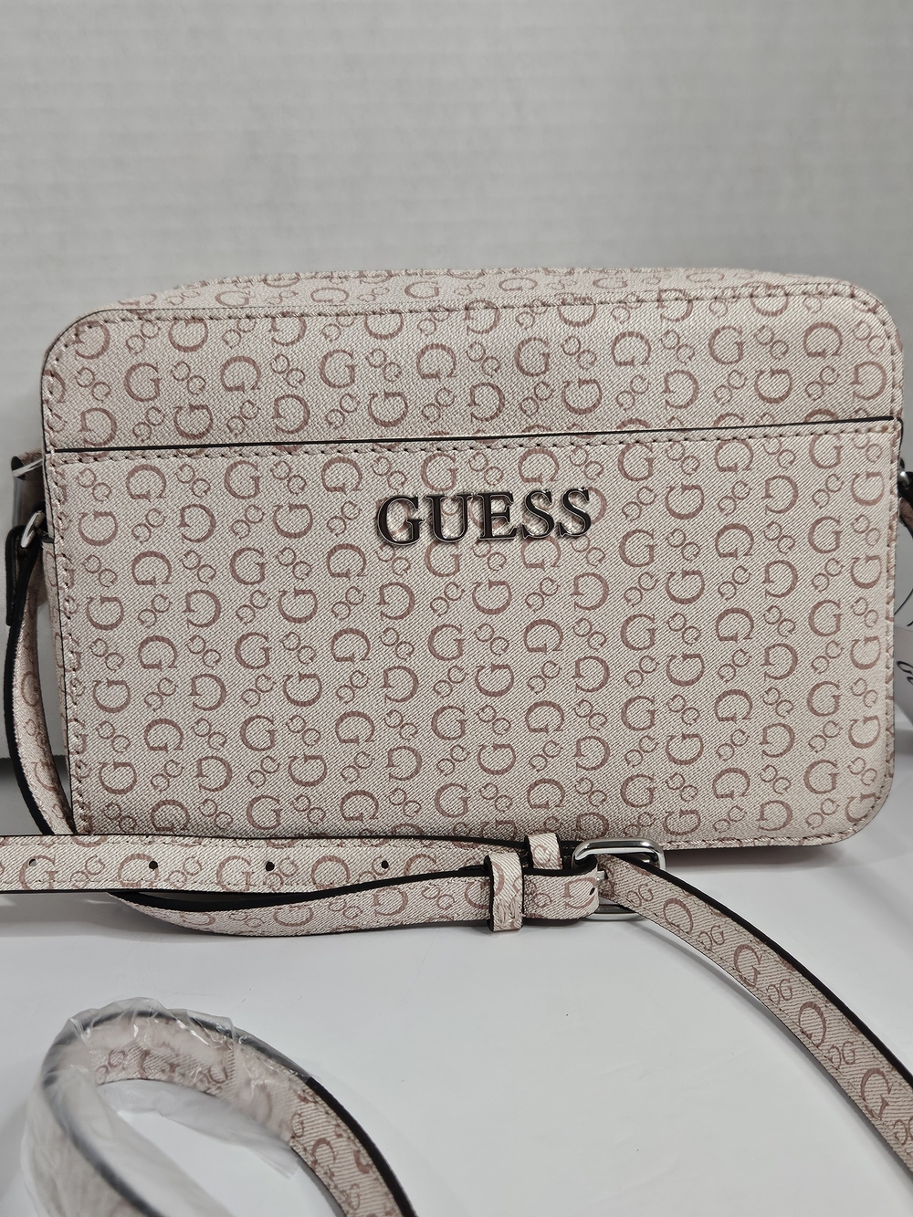 GUESS Women's Logo Crossbody Bag in Light Pink